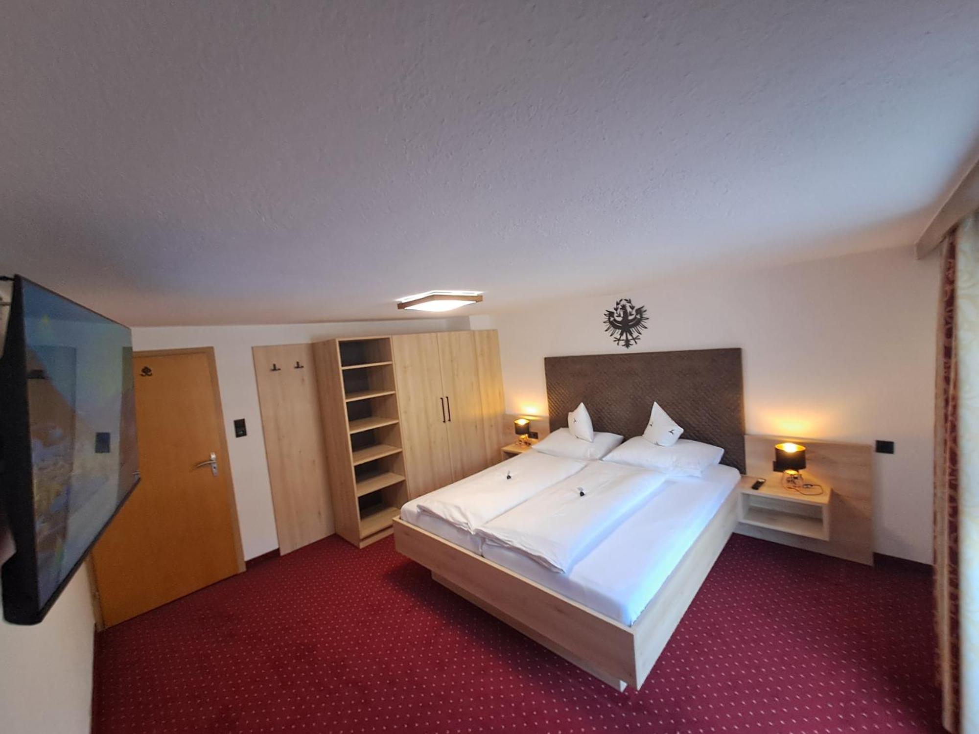 Hotel Haus Tirol Garni Ried im Oberinntal Exterior foto