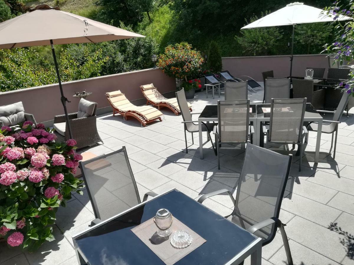 Hotel Haus Tirol Garni Ried im Oberinntal Exterior foto